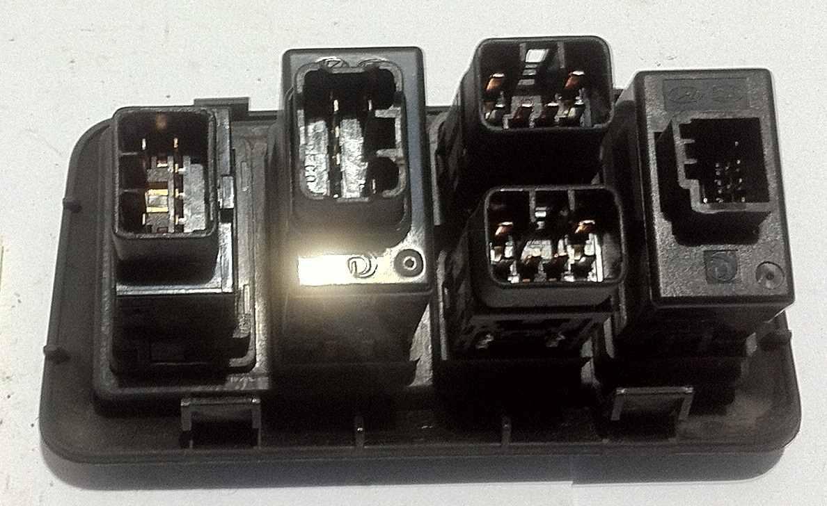 933702B001WK COMANDI FENDINEBBIA ESP HYUNDAI SANTA FE <br />