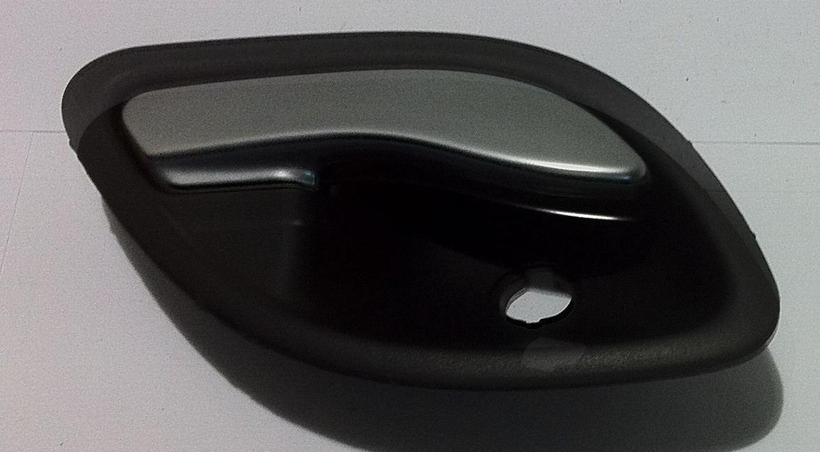 8200000723 MANIGLIA  ANT DX  RENAULT LAGUNA 2001 <br /><br />