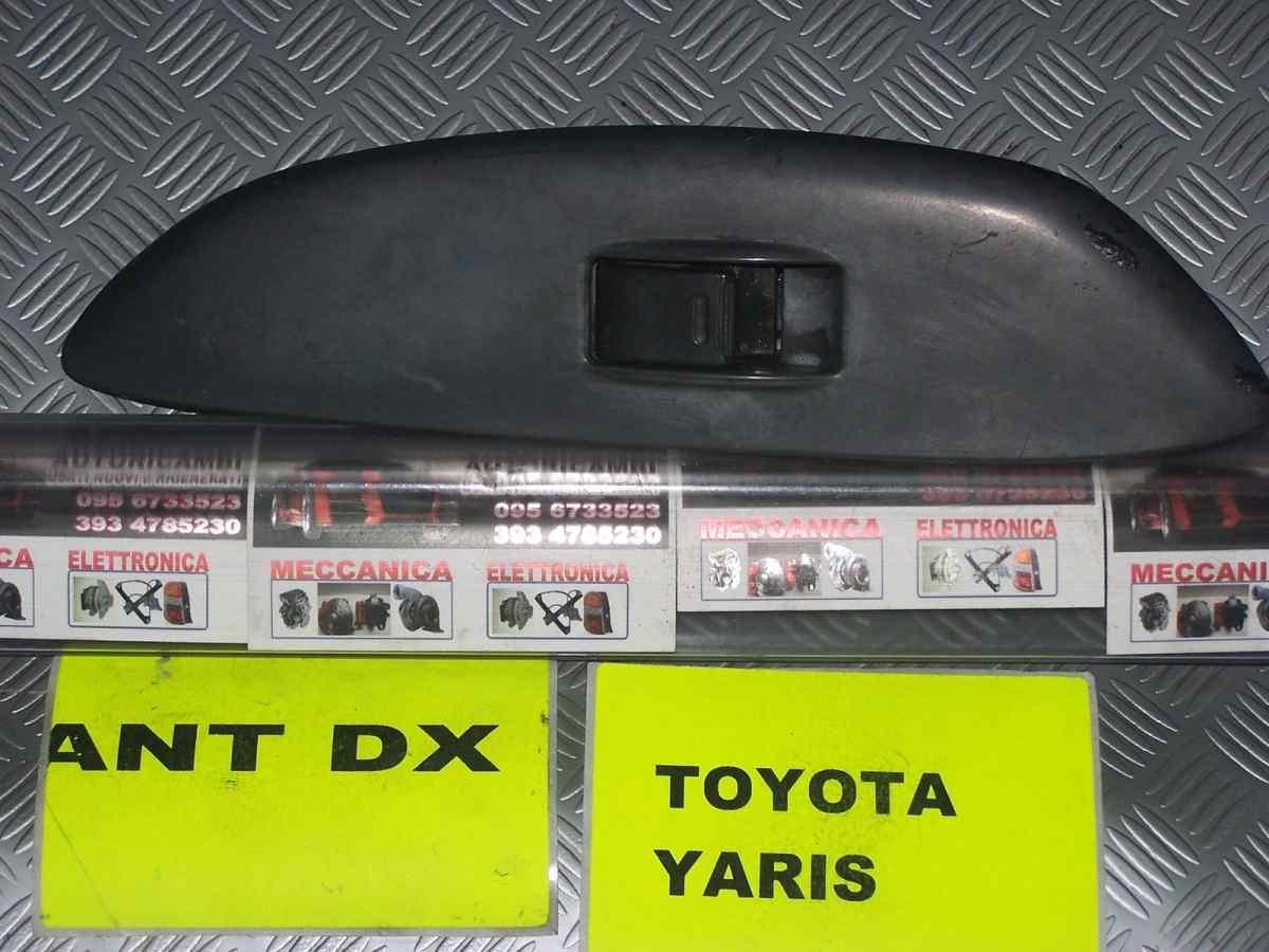 Toyota yaris  pulsante alzavetro dx