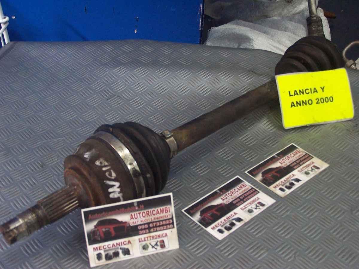 Lancia y dal 1996 al 2003 semiasse corto