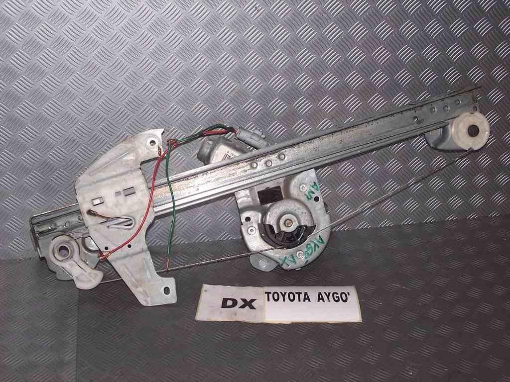 Toyota aygo' dal 2005 al 2012 alzavetro elettrico anteriore dx