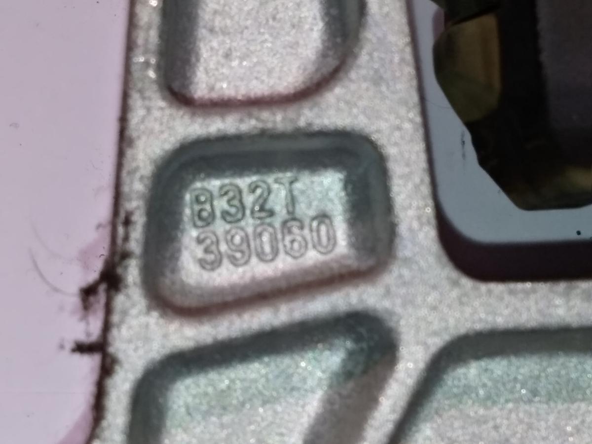 B32T39060  SUPPORTO MOTORE MAZDA 3 <br />