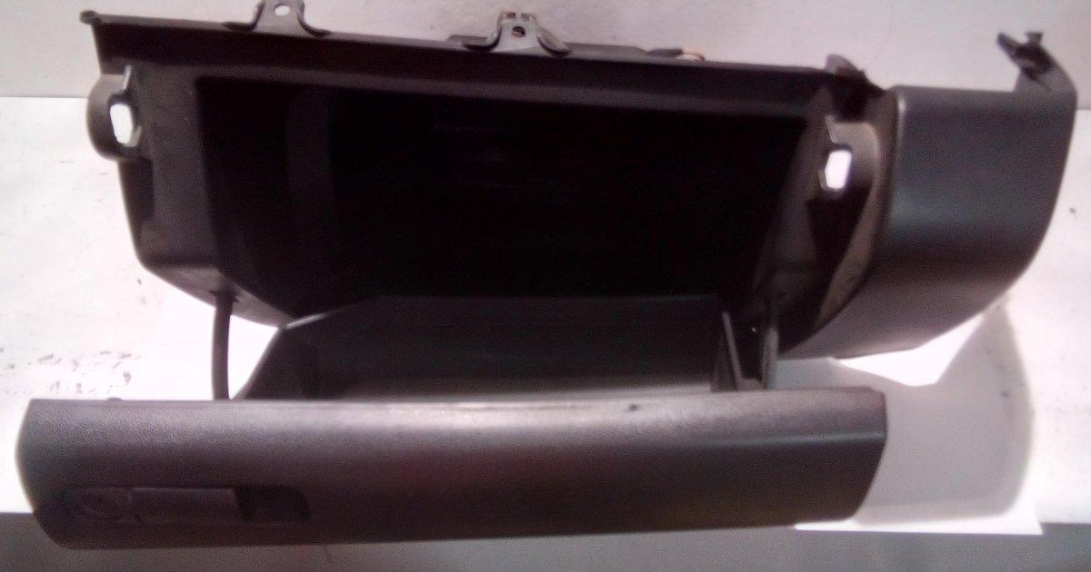 Bp4k6404002 cassetto portaoggetti  mazda 3 2008