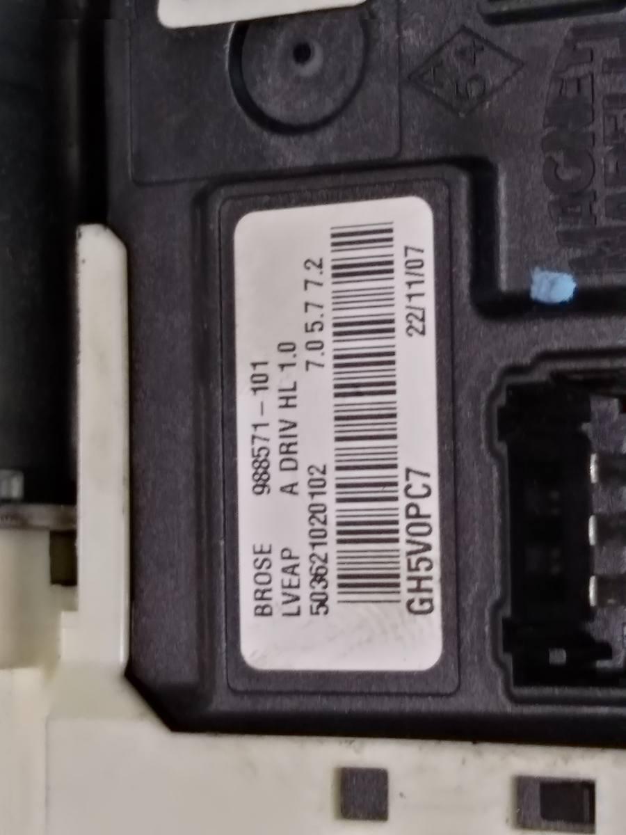 807010002R  ALZA VETRO ANT SX RENAULT LAGUNA 2.0 CDI <br /><br />