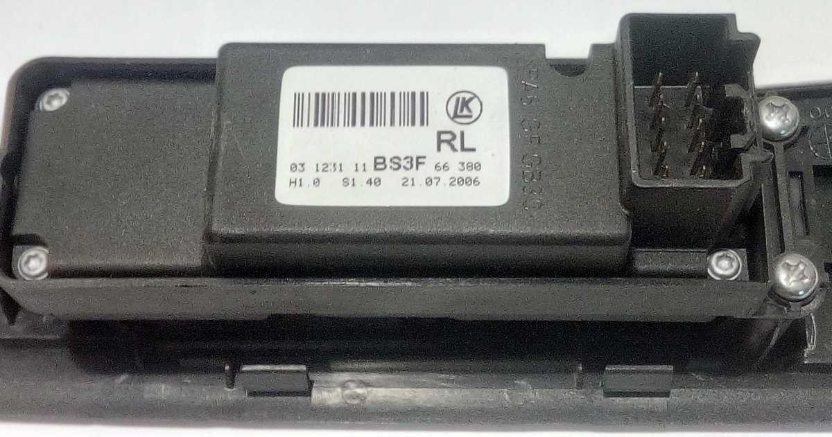 BS3E66370 PULSANTE ALZAVETRO POST SX  MAZDA 3 2008 <br />