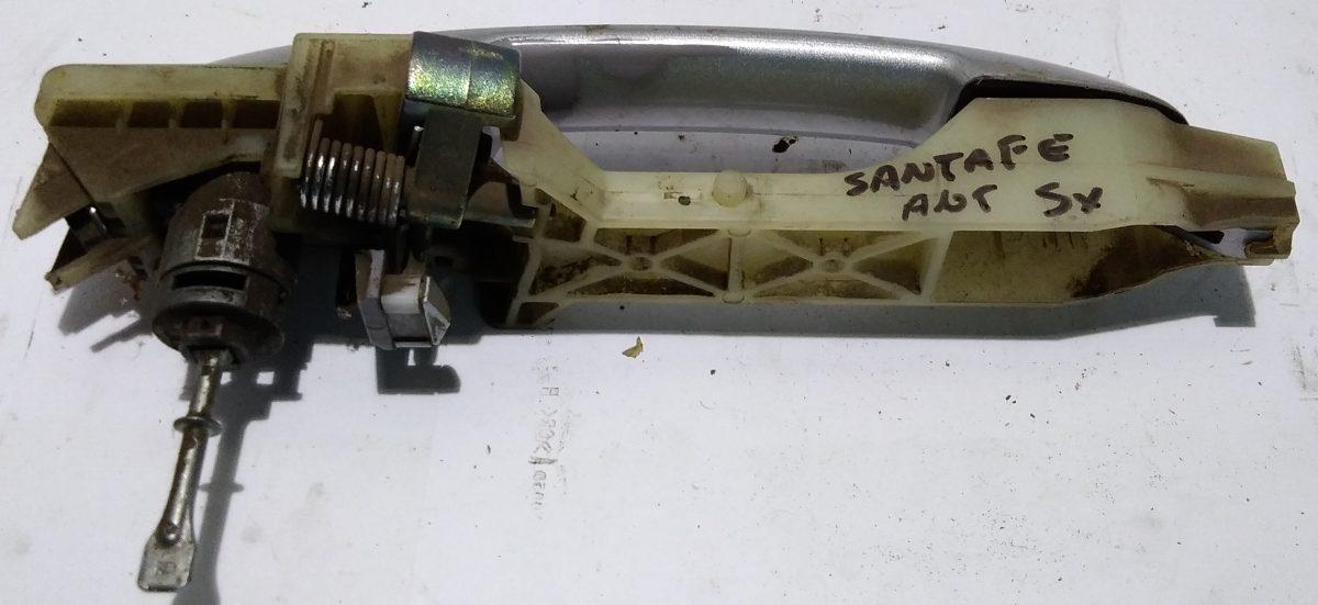 MANGILIA PORTIERA  ANT SX HYUNDAI SANTA FE 826512B010<br /><br /><br /><br />