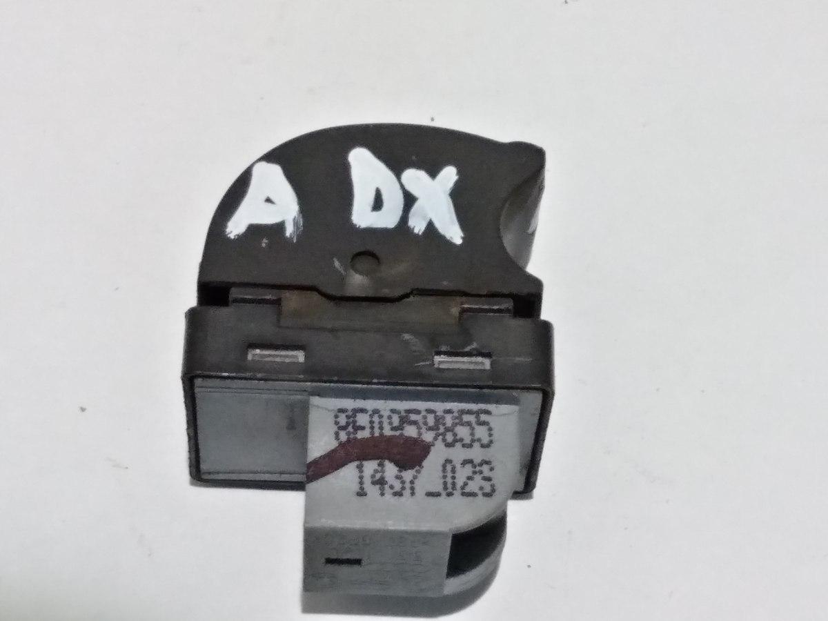 PULSANTE ALZA VETRO POST DX AUDI A4 2007 8E0959855'<br /><br /><br /><br />