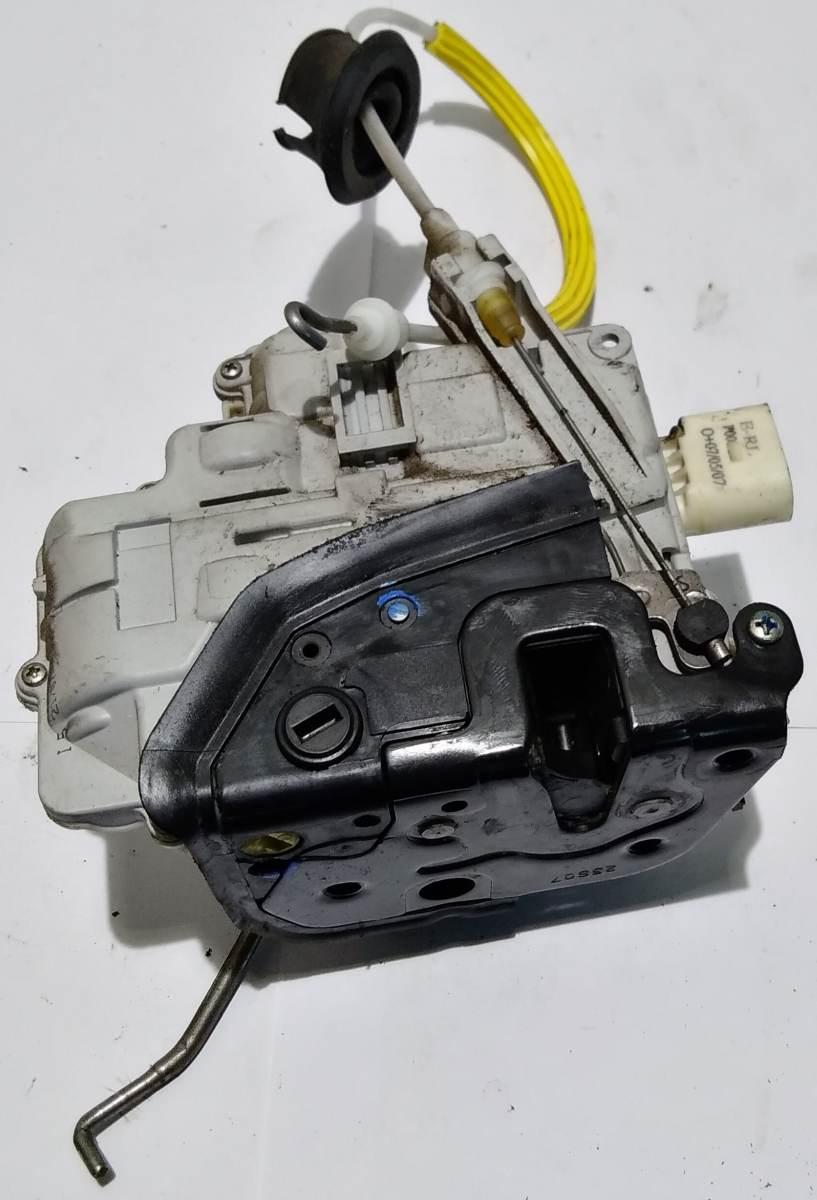 SERRATURA PORTIERA POST SX AUDI A4 2007 8E0839015<br /><br /><br />