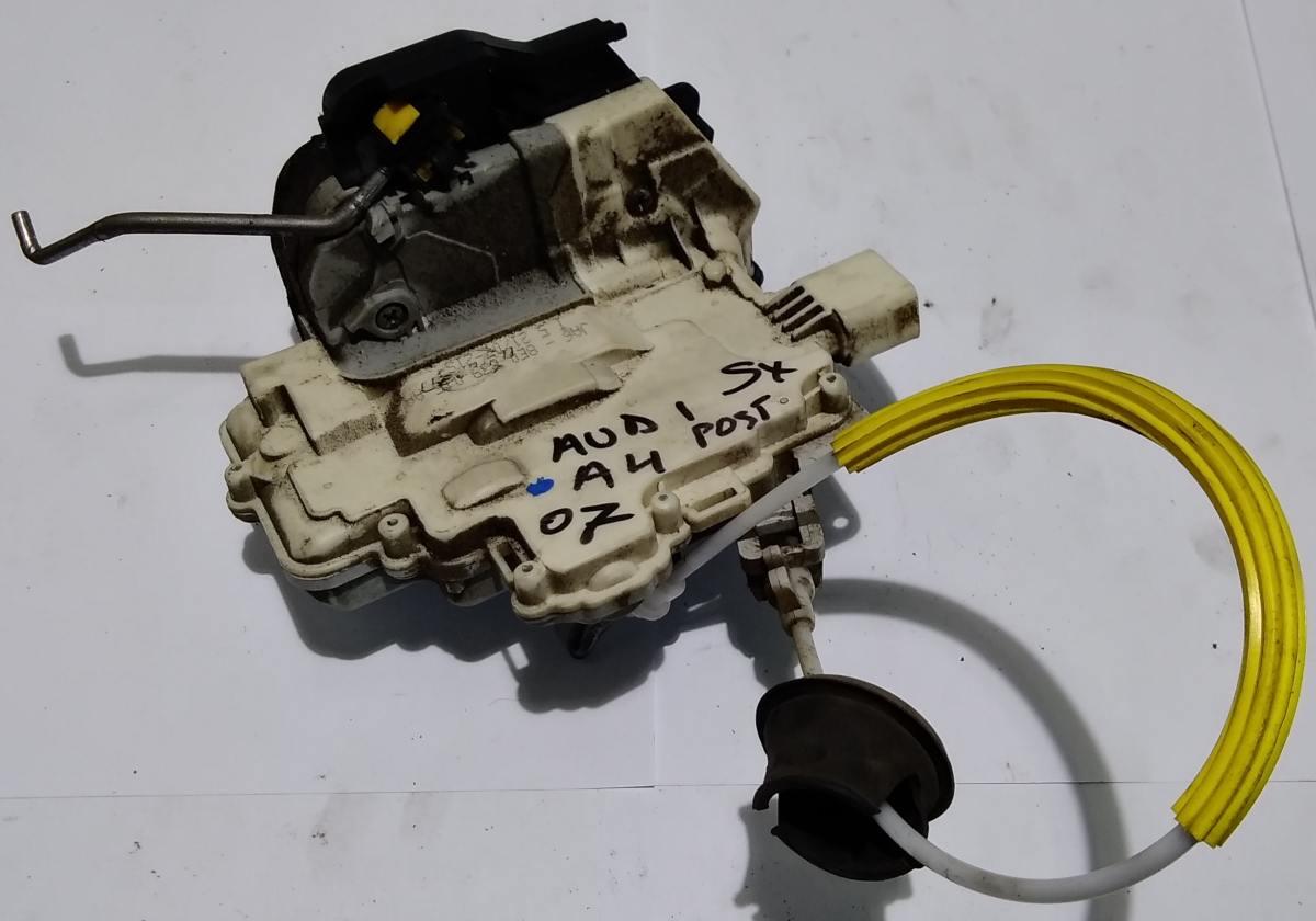 SERRATURA PORTIERA POST SX AUDI A4 2007 8E0839015<br /><br /><br />