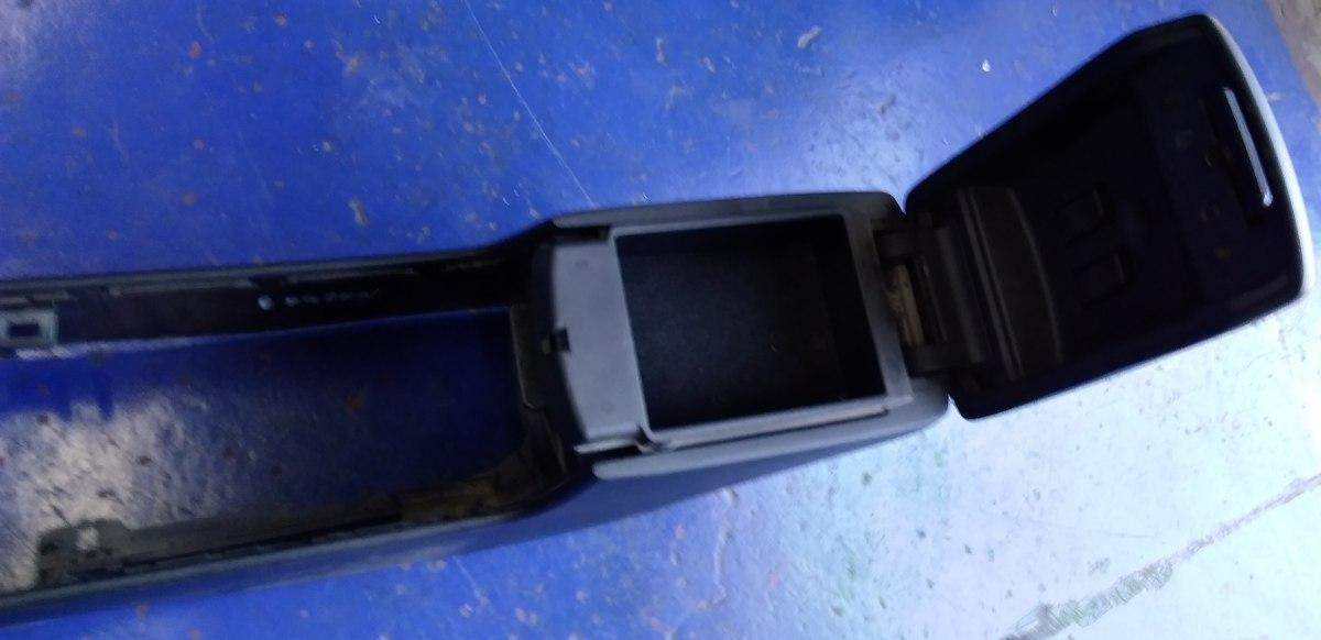 RIVESTIMENTO CENTRALE MAZDA 3 BP1J64420E02<br /><br /><br />