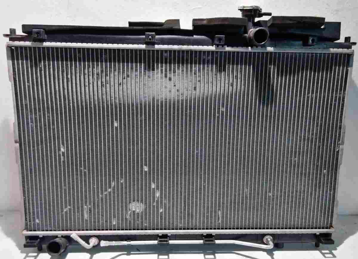 RADIATORE HYUNDAI SANTA FE 253102B000<br /><br /><br />