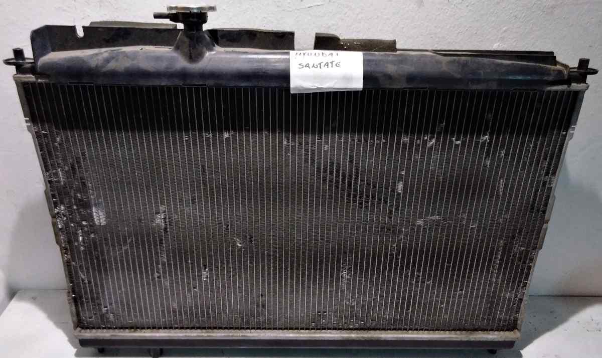 RADIATORE HYUNDAI SANTA FE 253102B000<br /><br /><br />