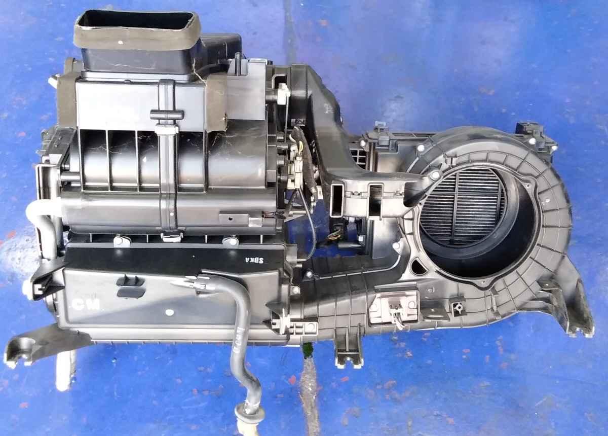CONVOGLIATORE ARIA CONDIZIONATA HYUNDAI SANTA FE 972052B150<br /><br /><br />
