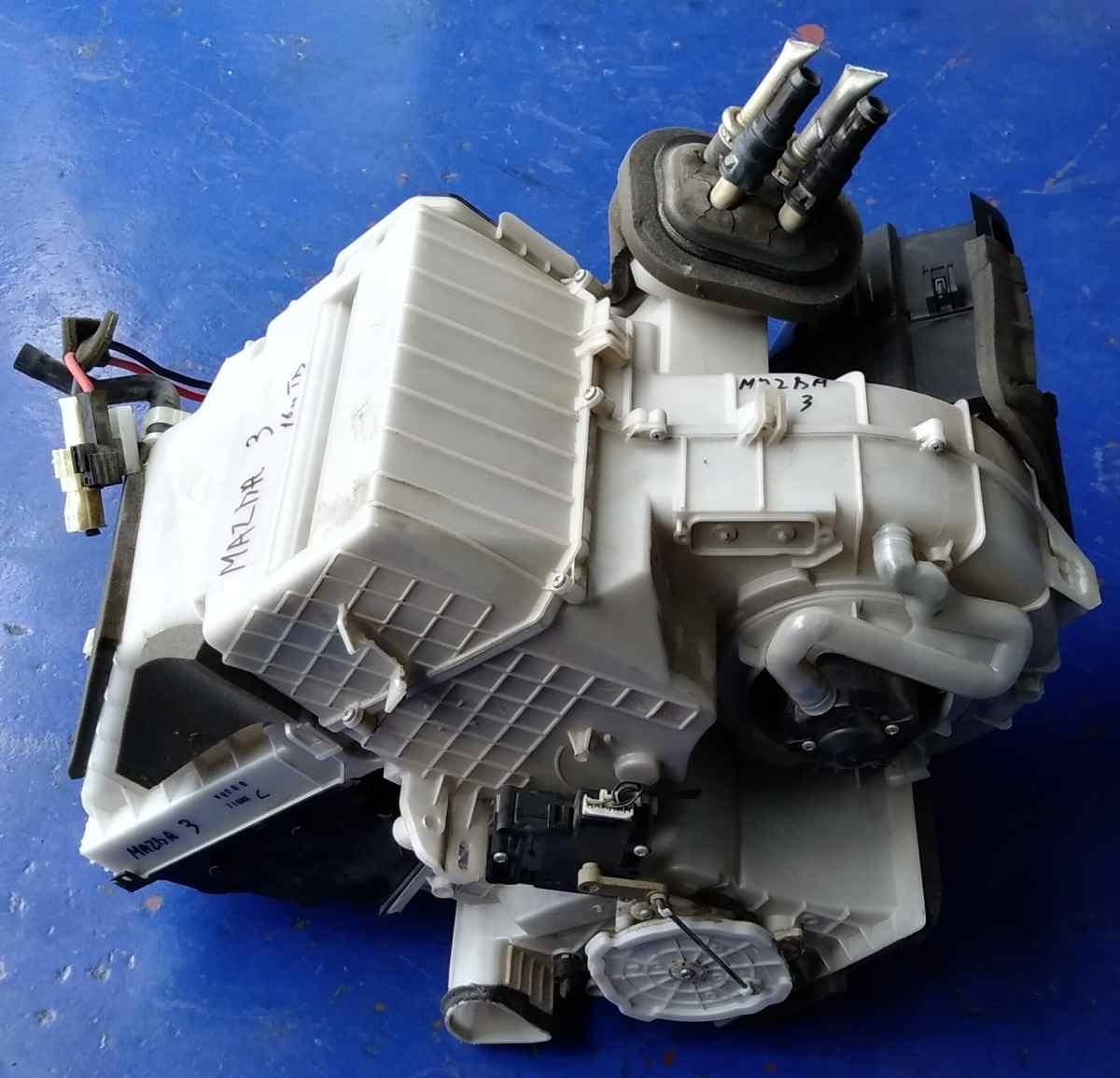 CONVOGLIATORE ARIA CONDIZIONATA MAZDA 3  0171132101<br /><br /><br /><br />