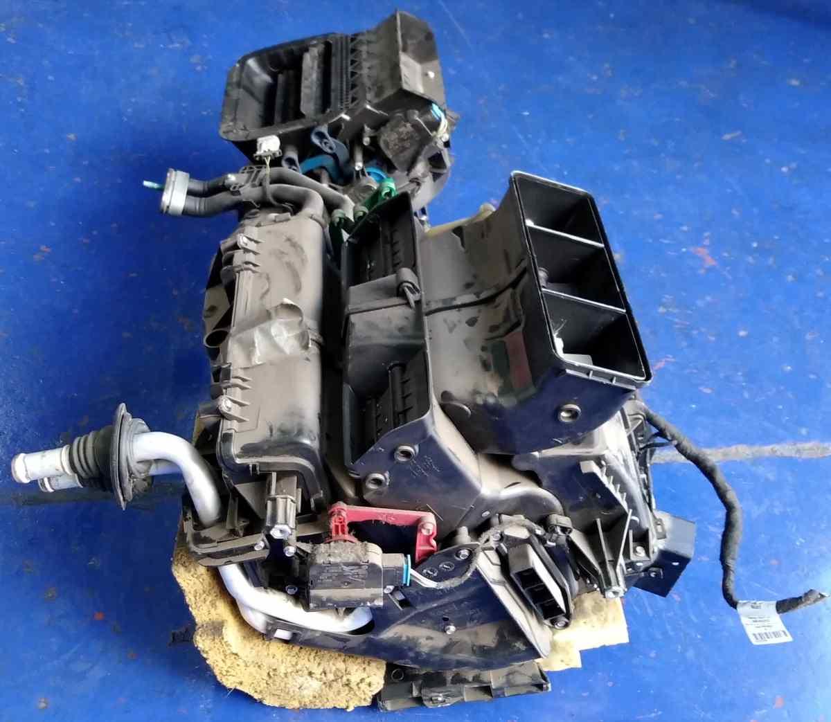 CONVOGLIATORE ARIA CONDIZIONATA AUDI A4 2007 8E1820005J<br /><br /><br />