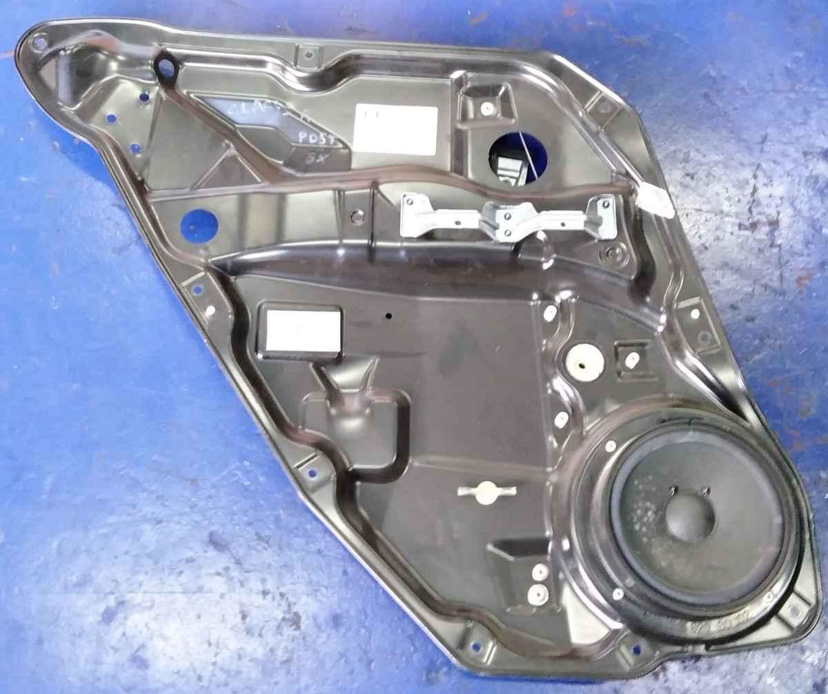 PANNELLO ALZAVETRO POST SX MERCEDES CLASSE R A1648203002<br /><br /><br />