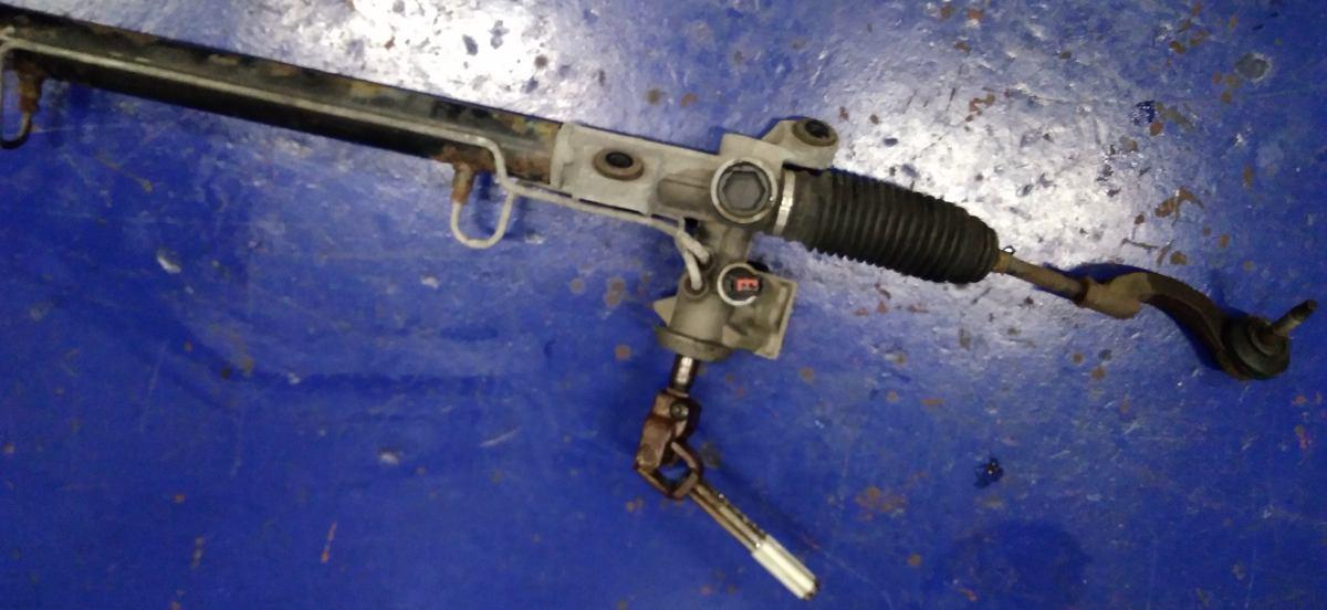 SCATOLA STERZA  CRYSLER SEBRING 4764920AC<br /><br /><br />