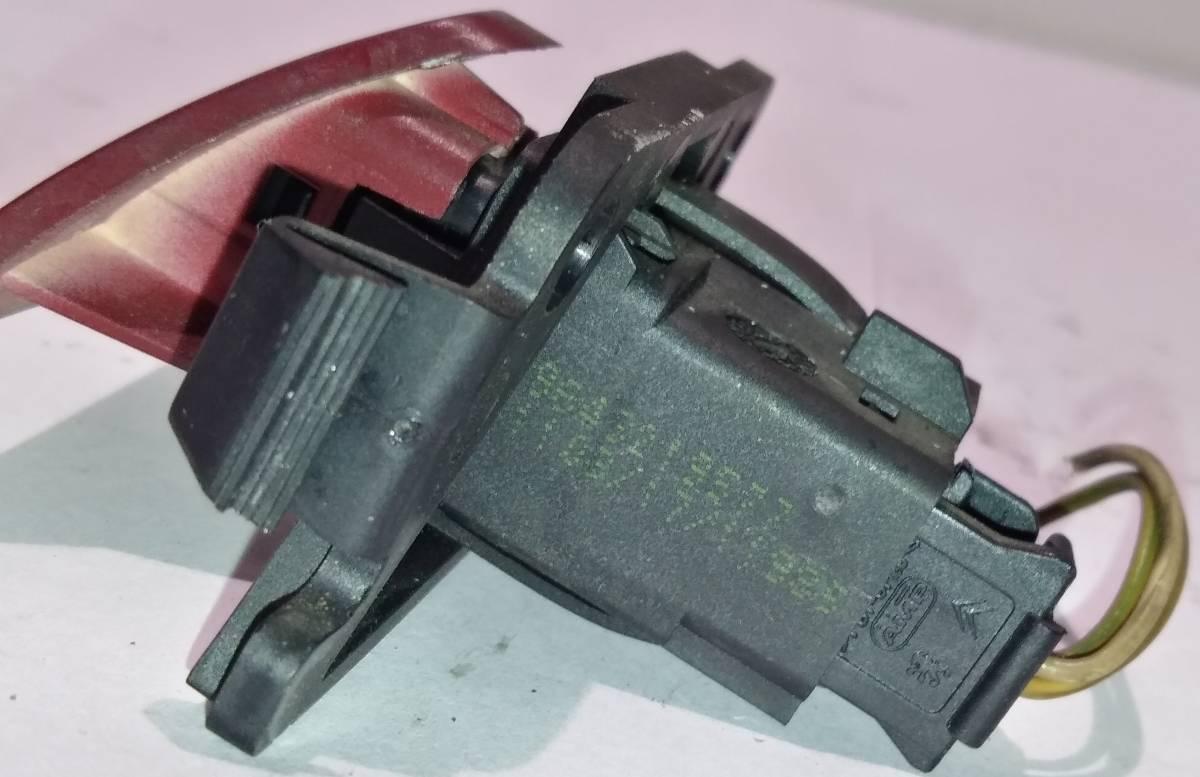 PULSANTE 4 FRECCIE PEUGEOT 307 9643219577<br /><br /><br />