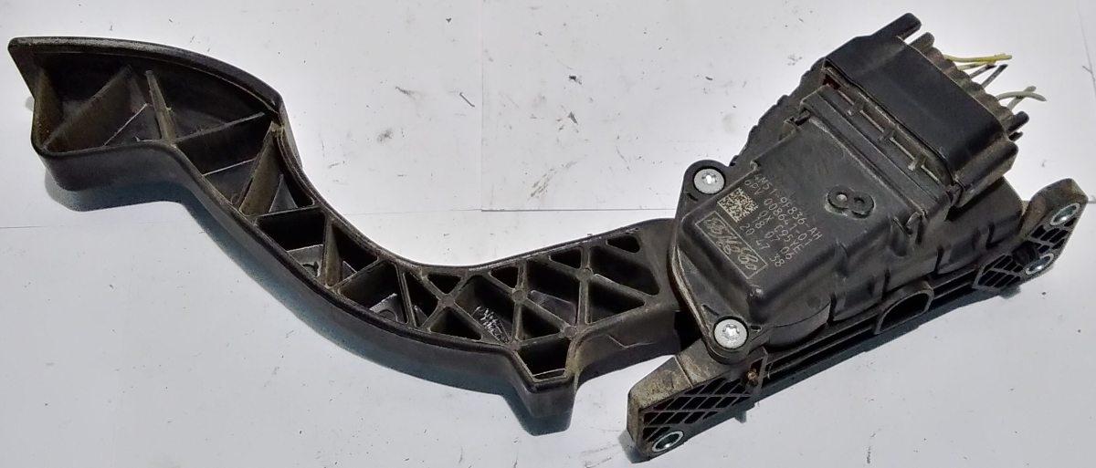 PEDALE ACCELERATORE FORD FOCUS 1' SERIE 4M519F836AH<br /><br /><br />