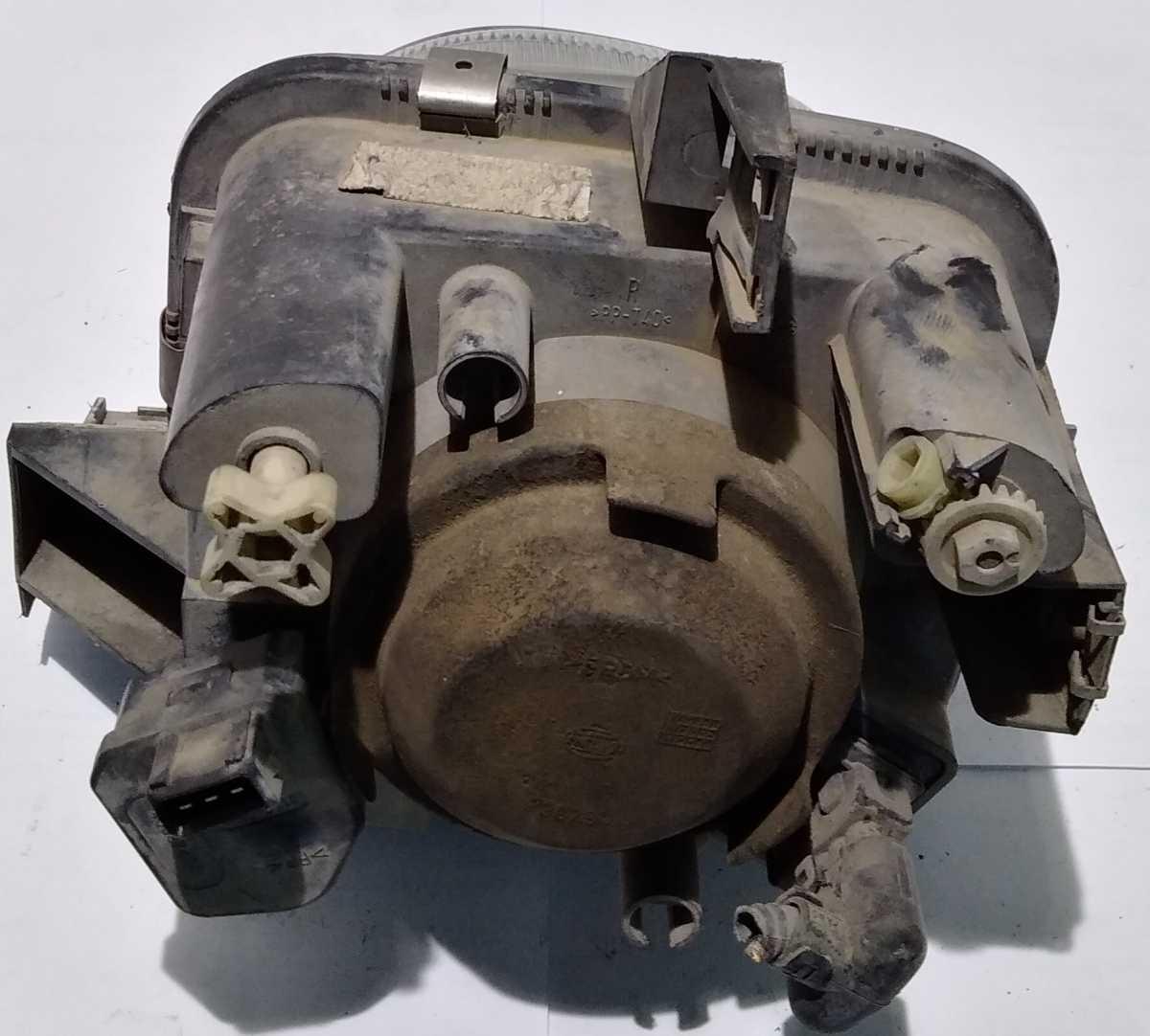 FARO DX FIAT MULTIPLA 1 SERIE E 46512540-<br /><br /><br /><br /><br />