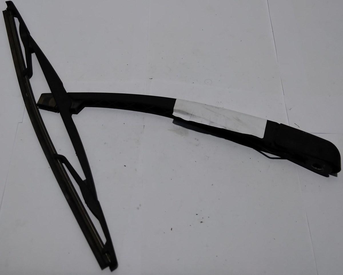 BRACCIO TERGICRISTALLO POST CITROEN C3 00006429T8<br /><br /><br />