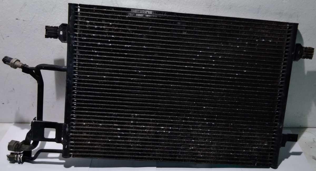 CONDENSATORE AUDI A6 4B0260401F<br /><br /><br />