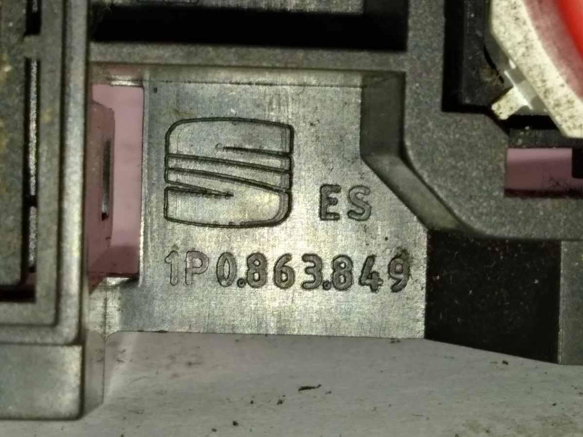 PULSANTE 4 FRECCIE SEAT LEON 1P0863849<br /><br /><br />