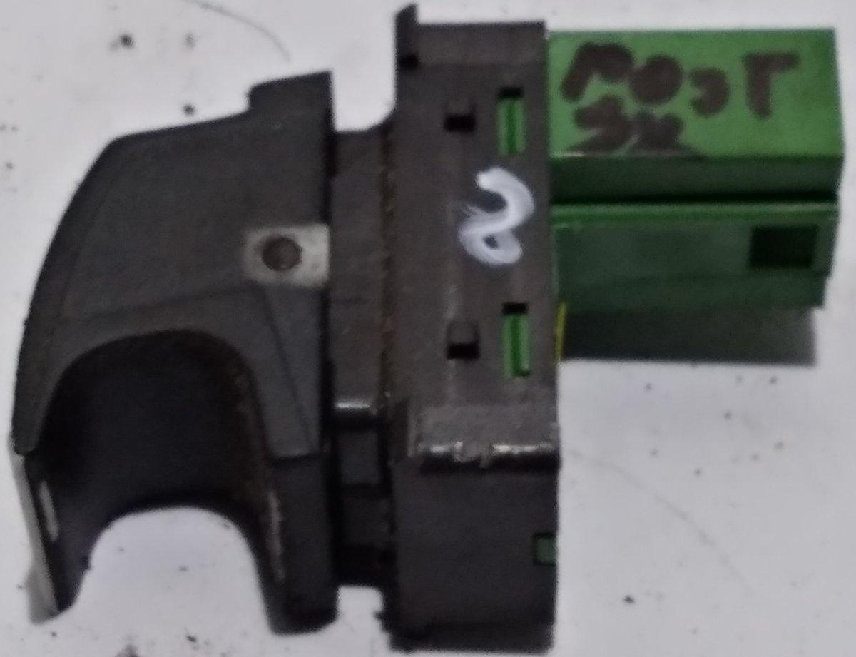 PULSANTE ALZAVETRO POST SX SEAT LEON 1P0959855<br /><br /><br />