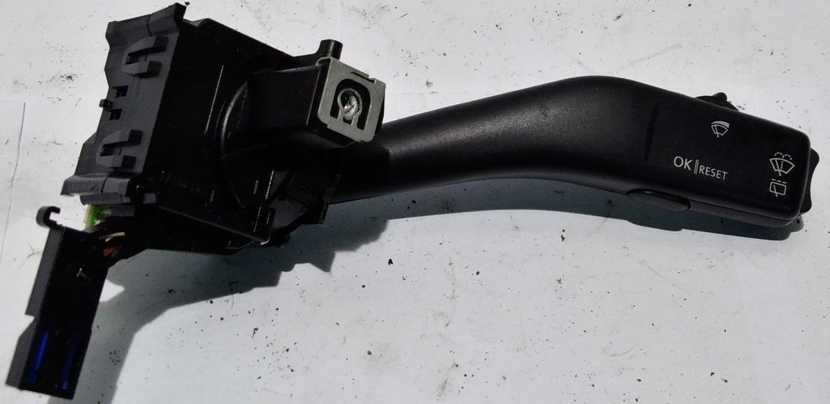 LEVA COMANDI TERGICRISTALLI SEAT LEON 1K0953519A<br /><br /><br />