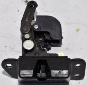 SERRATURA PORTELLONE POST HYUNDAI SANTA FE 812302B000<br /><br /><br />