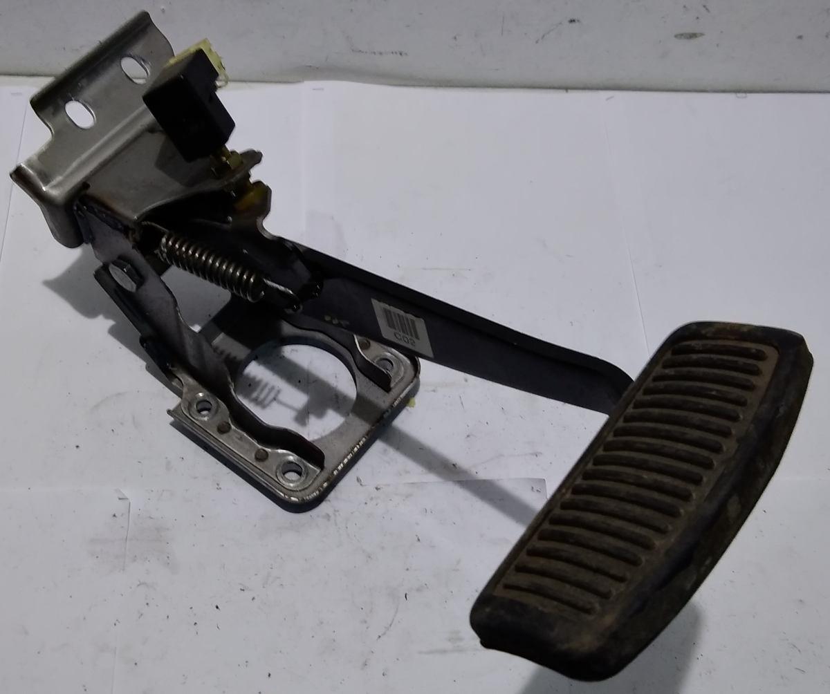 PEDALE FRENO HYUNDAI SANTA FE 328002B110<br /><br /><br />