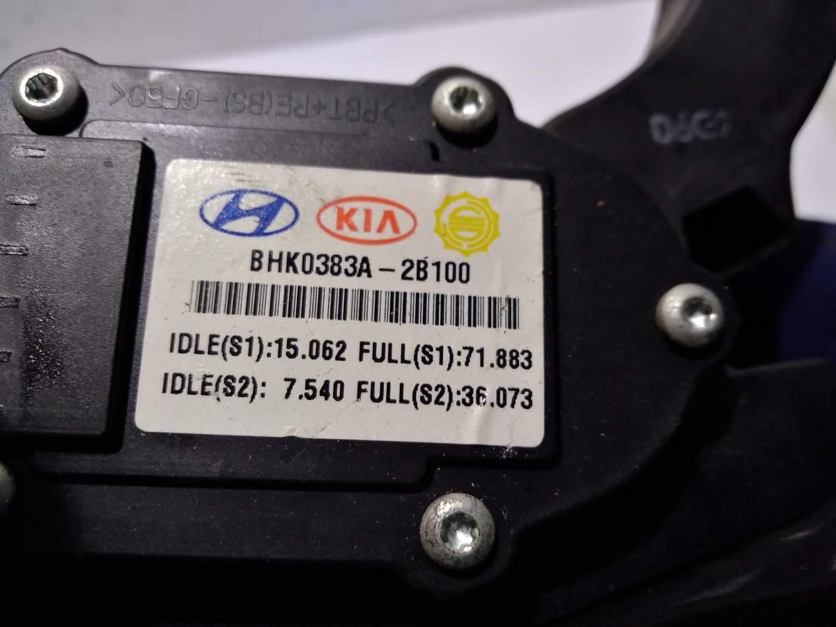 PEDALE ACCELARATORE HYUNDAI SANTA FE BHK0383A2B100<br /><br /><br />