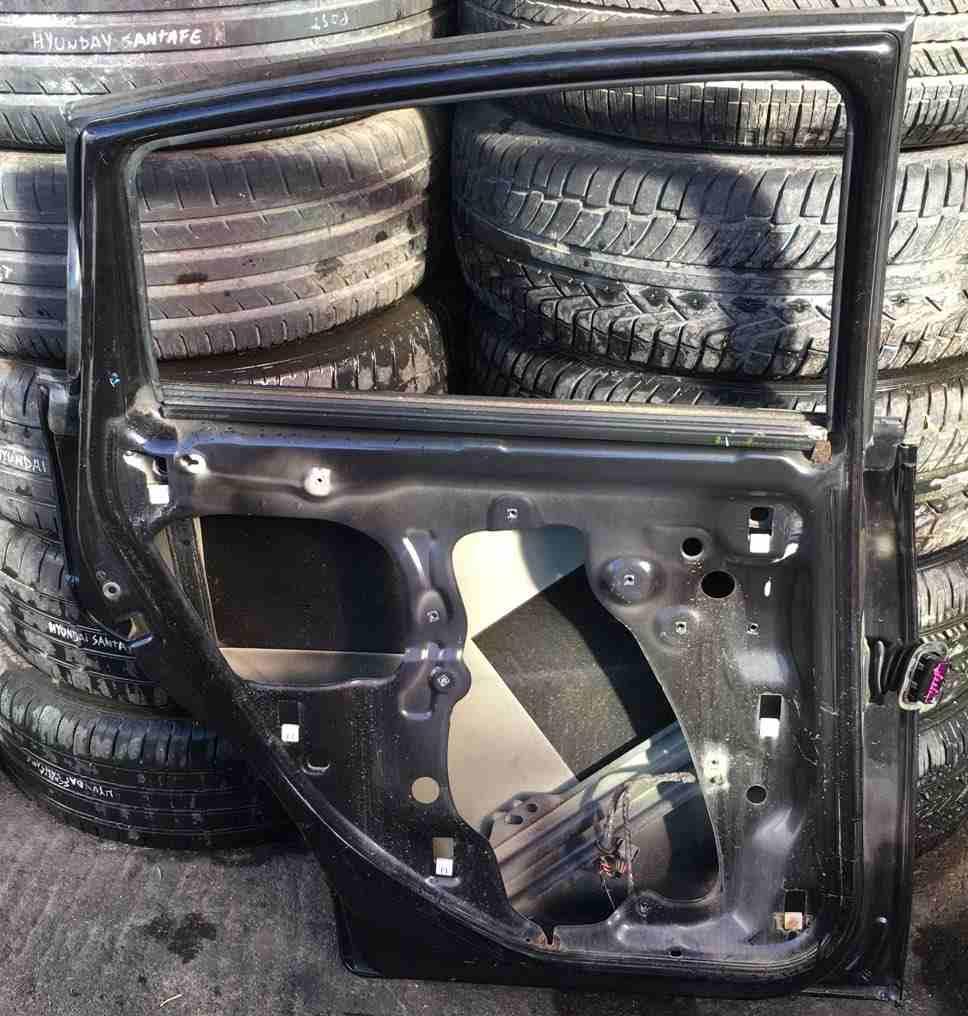 PORTIERA POST SX SEAT LEON 2006 1P0833055<br /><br /><br />