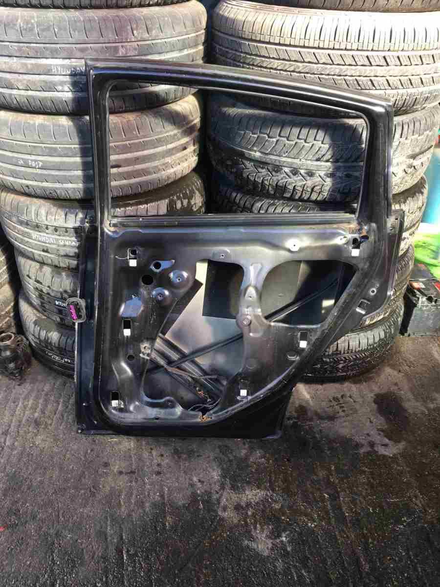 PORTIERA POST DX SETA LEON 2006 1P0833056<br /><br /><br />