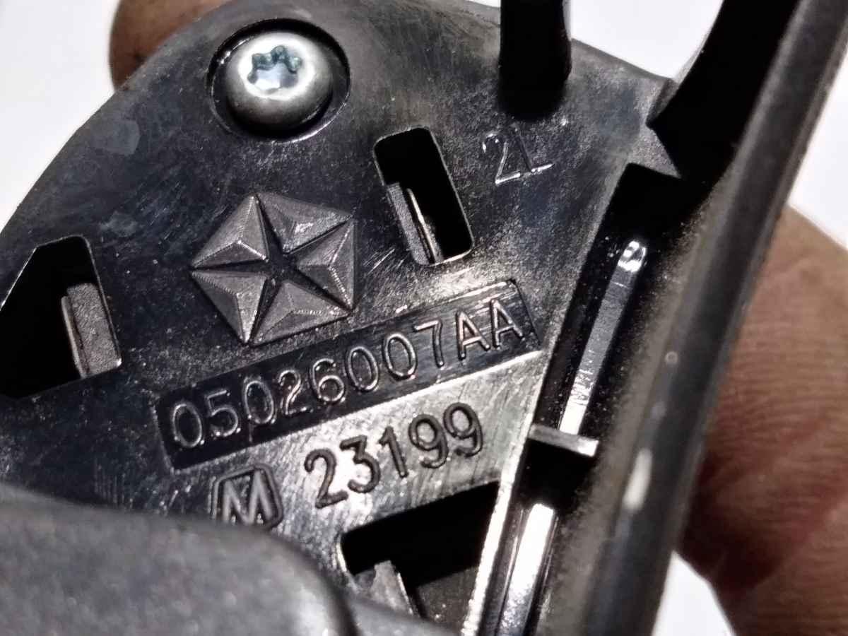 COMANDI MULTIUNZIONE VOLANTE CRYSLER SEBRING 05026007AA<br /><br /><br />