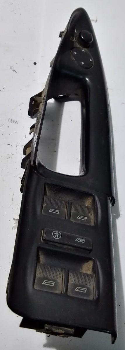 PULSANTIERA ALZAVETRI ANT SX AUDI A4 2000 8D1867171C<br /><br /><br />