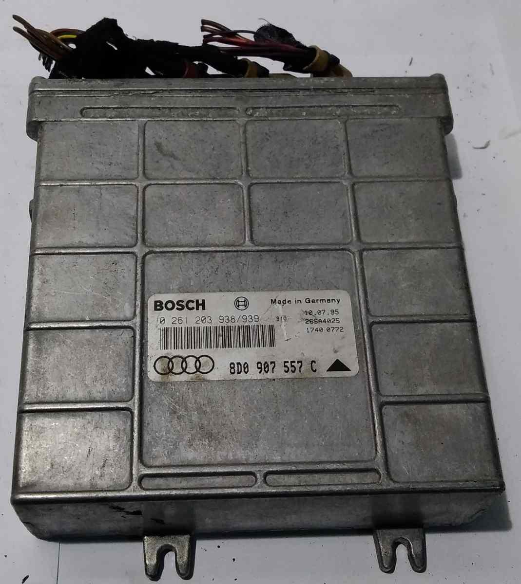 CENTRALINA MOTORE AUDI A4 2000 8D0907557C<br /><br /><br />