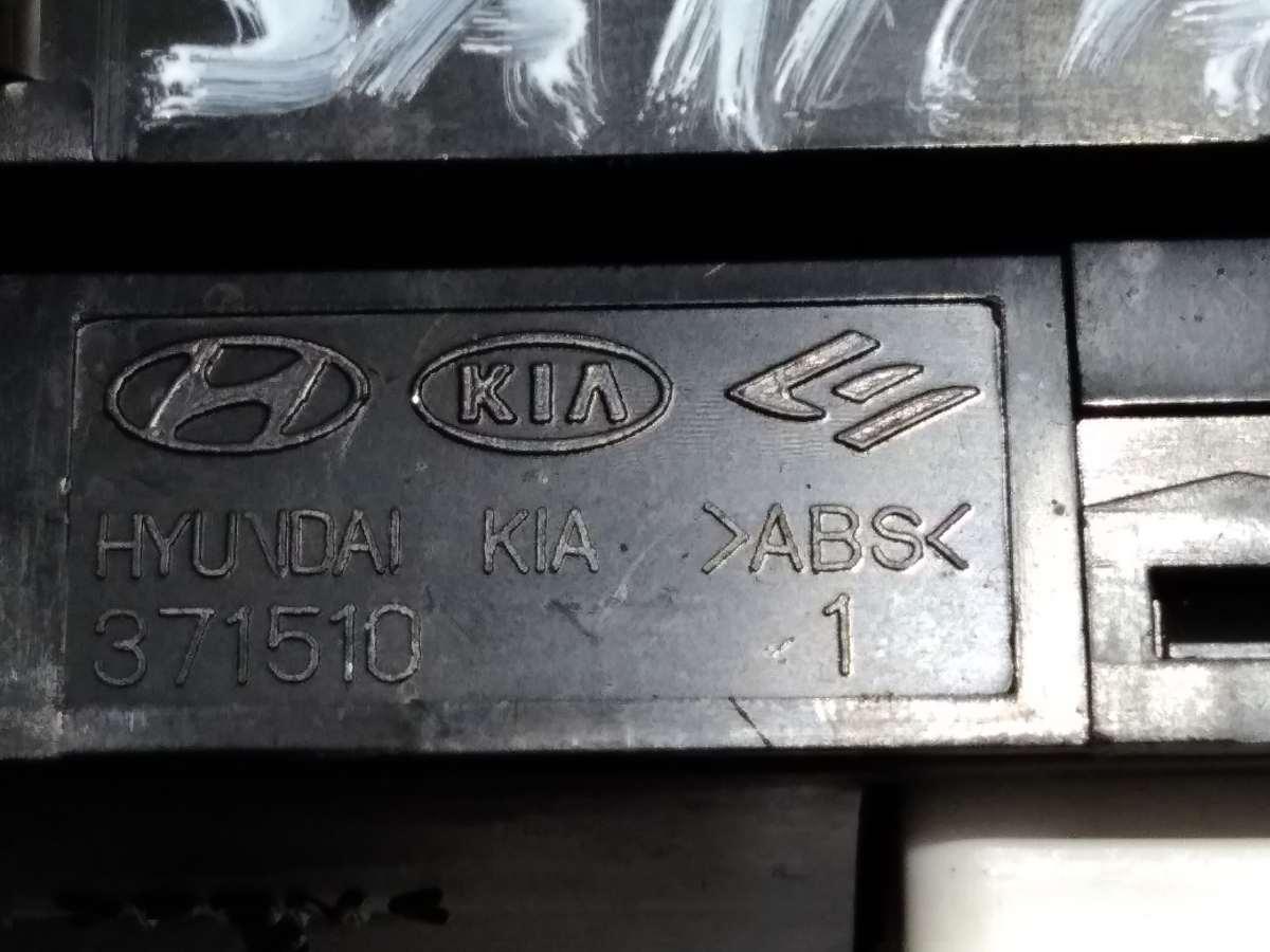 PULSANTE ALZAVETRO DX HYUNDAI SANTA FE 371510<br /><br /><br /><br />