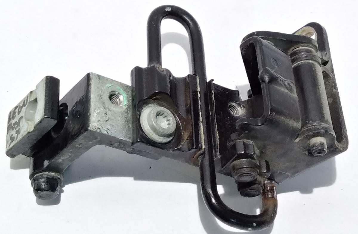 CERNIERA PORTIERA POST SX SEAT LEON 6Q4833411A<br /><br /><br />