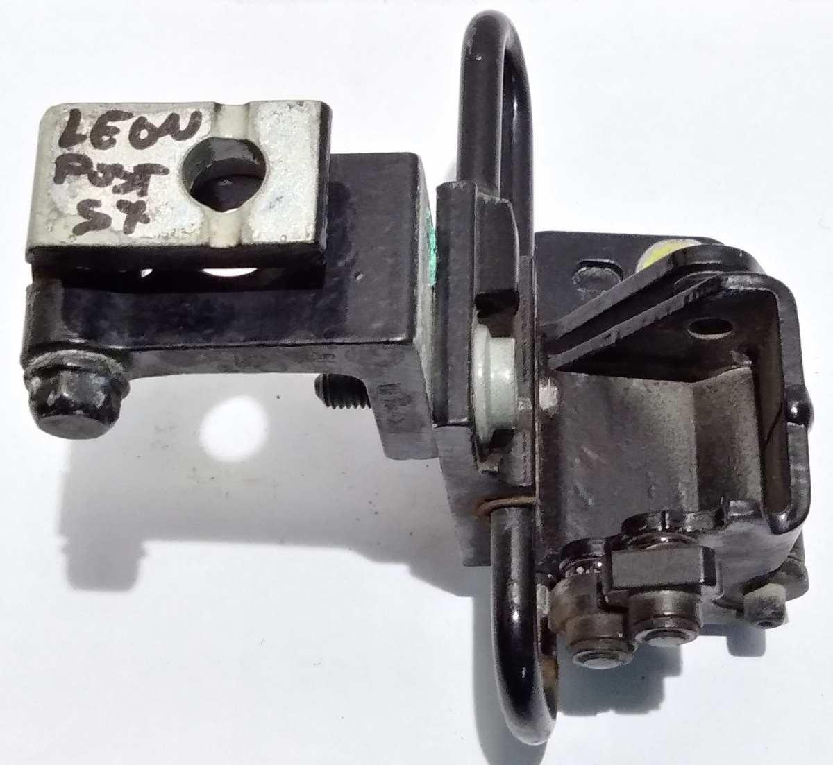 CERNIERA PORTIERA POST SX SEAT LEON 6Q4833411A<br /><br /><br />