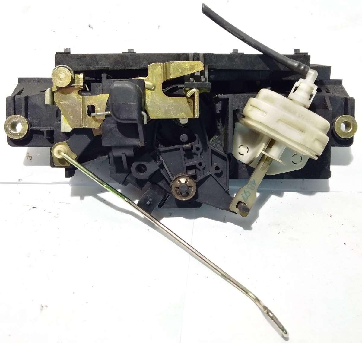 CILINDRETTO PORTELLO POSTERIORE AUDI A3 1' SERIE 107862055CA<br /><br /><br />