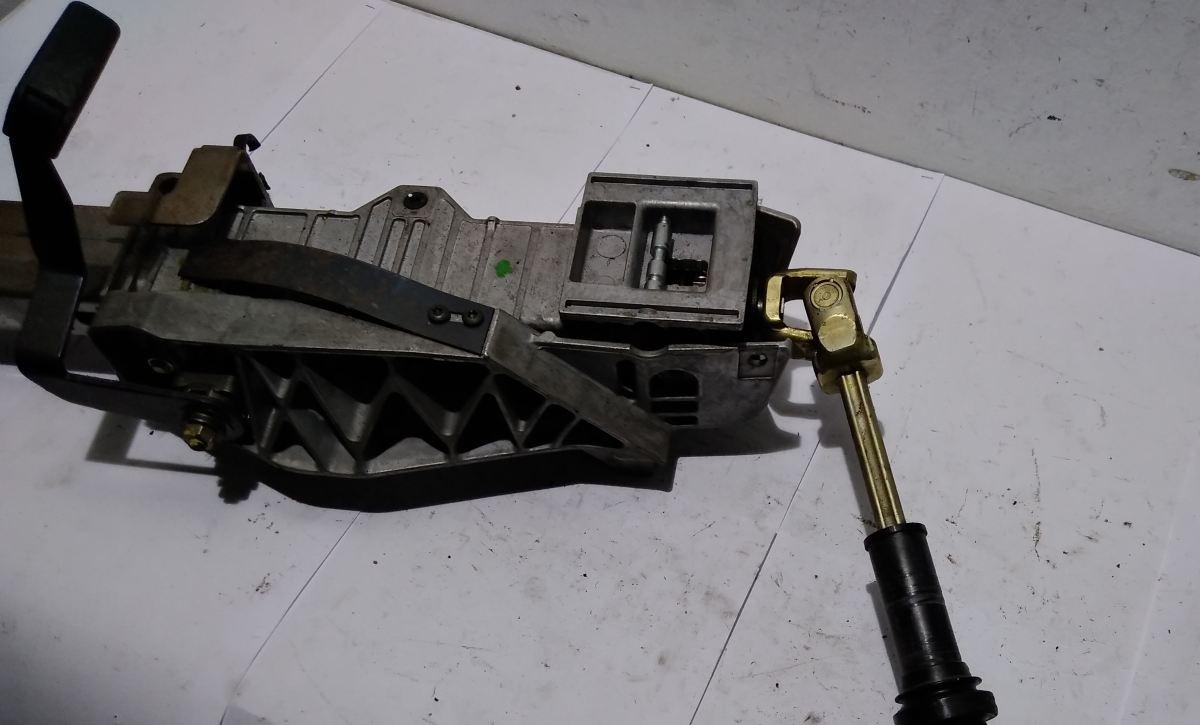 PIANTONE STERZO RENAULT LAGUNA 2000/03 8200002220<br />