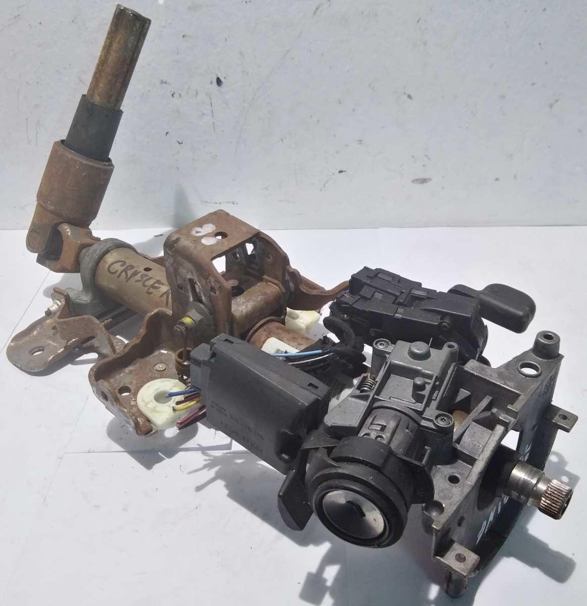 PIANTONE STERZO CHRYSLER SEBRING 4690715AC<br />