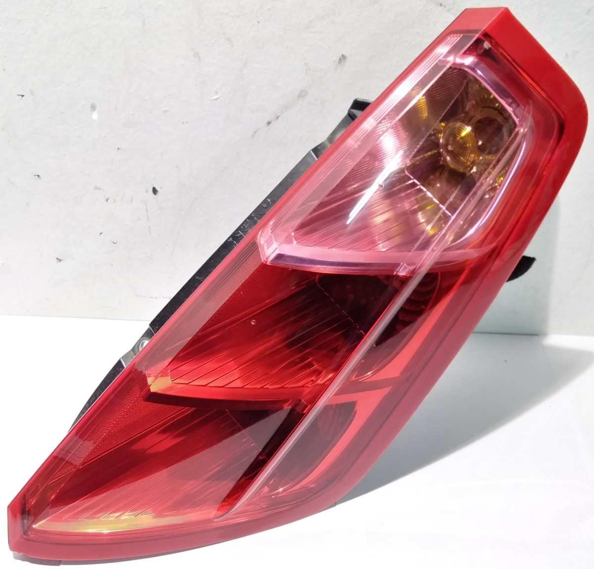 FANALE DX FIAT GRANDE PUNTO 27462201<br /><br /><br />