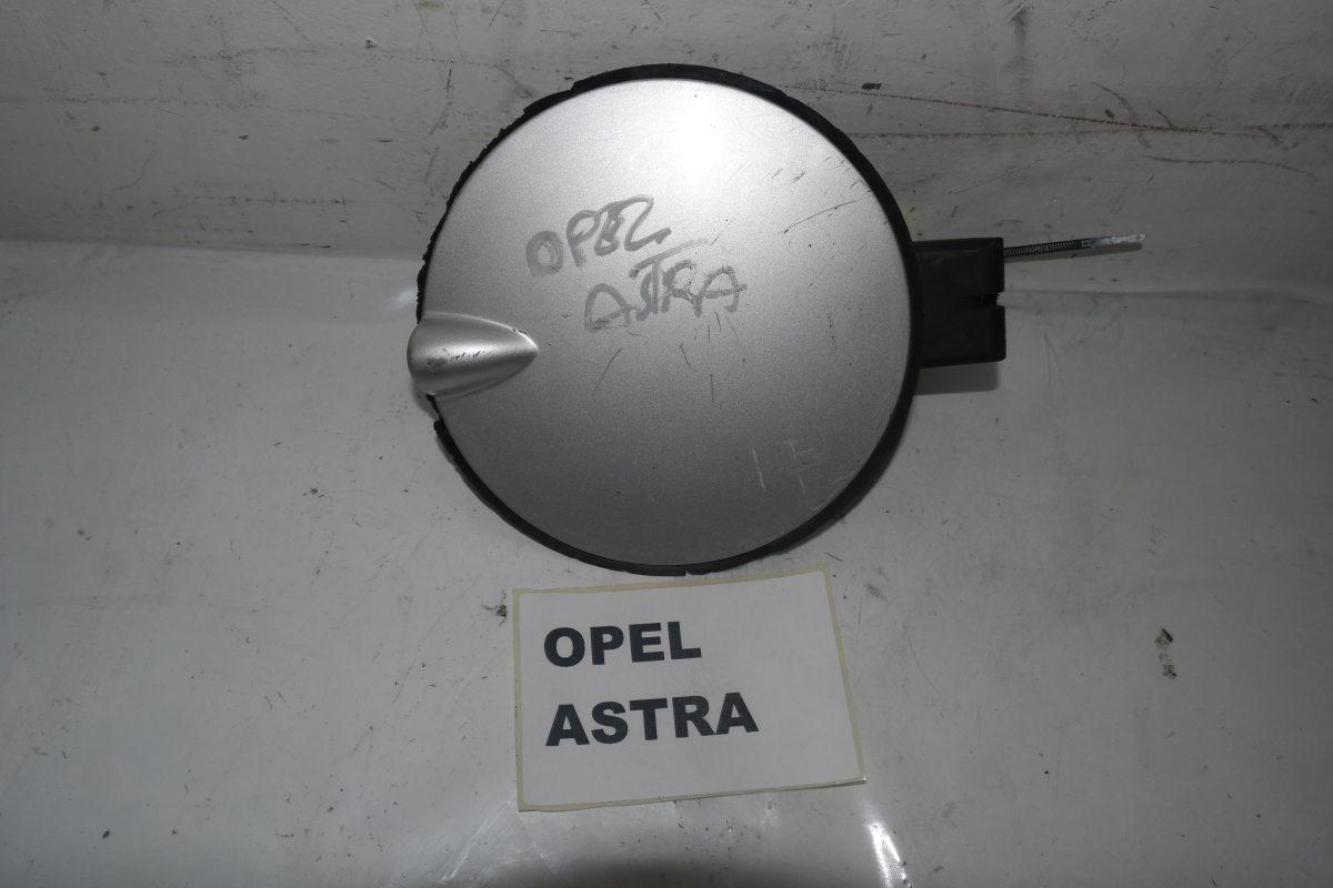 Opel astra sportellino carburante
