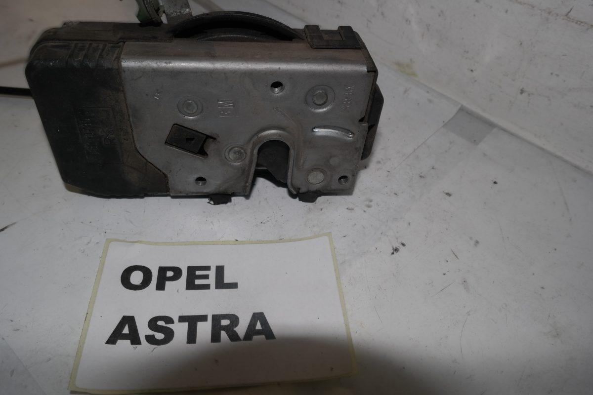 Opel astra chiusura porta anteriore dx