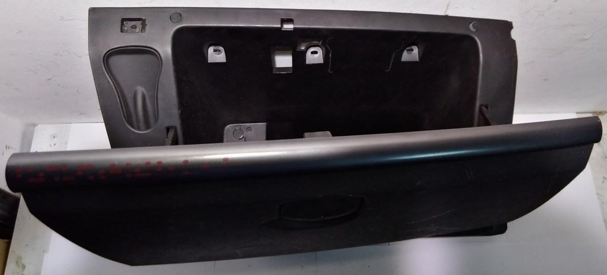 SPORTELLO PORTAOGGETTI RENAULT MEGANE 8200078820<br />