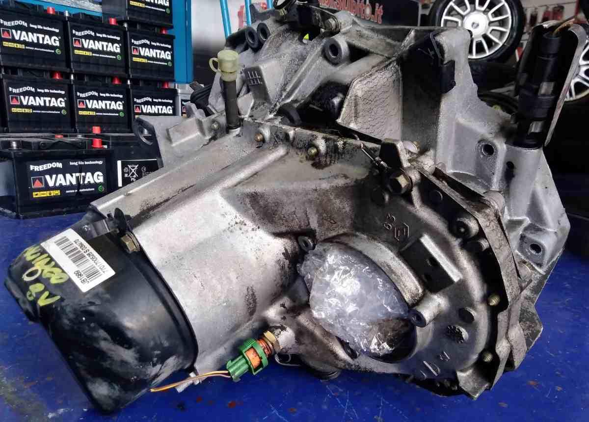 SCATOLA CAMBIO  RENAULT TWINGO 8V 7701700526<br />