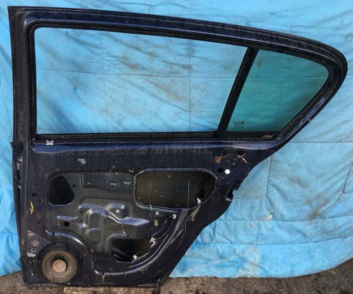 PORTIERA POST DX OPEL ASTRA H 2005 94710107<br /><br /><br />