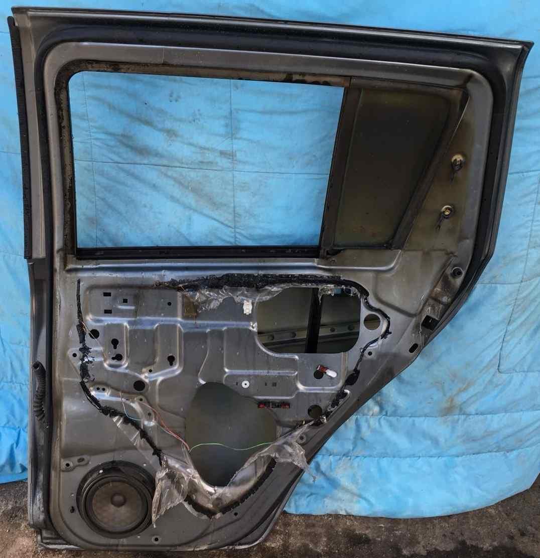 PORTIERA POST DX SUZUKI SWIFT 2004/10 6800362J00000<br /><br /><br />